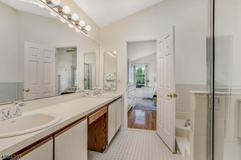 12 Lowell Dr, Wayne, NJ 07470 photo 10