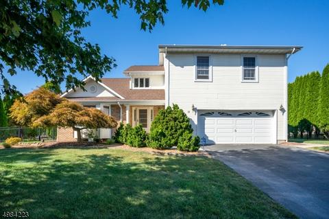 12 Lowell Dr, Wayne, NJ 07470 photo 1