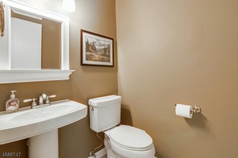 2 Franklin Ct, Mendham, NJ 07945 photo 6