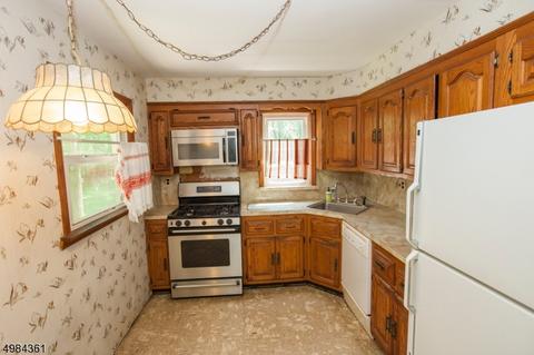 53 Mac Donald Dr, Wayne, NJ 07470 photo 6