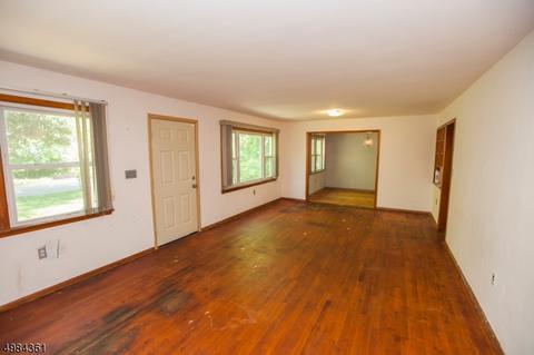 53 Mac Donald Dr, Wayne, NJ 07470 photo 3