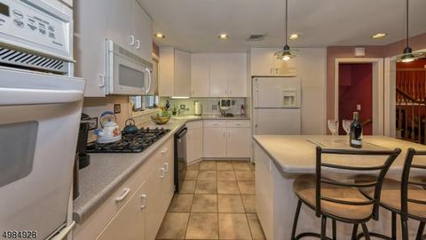 22 Archbridge Ln, Springfield, NJ 07081 photo 3