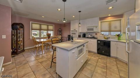 22 Archbridge Ln, Springfield, NJ 07081 photo 2