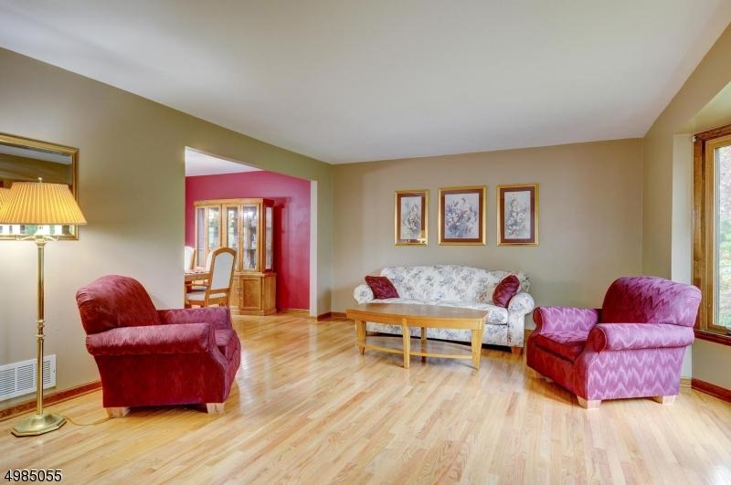  69 Rohill Rd, Hillsborough, NJ 08844 photo 4
