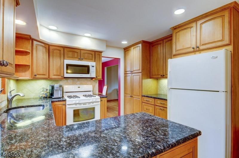  69 Rohill Rd, Hillsborough, NJ 08844 photo 10