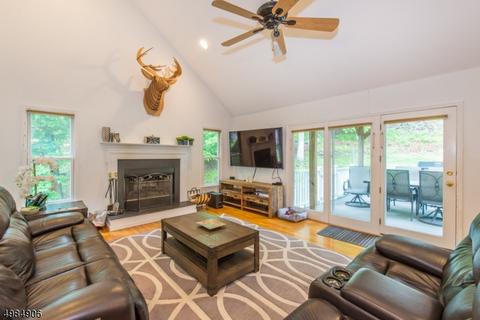 28 Smith Ln, Wayne, NJ 07470 photo 5