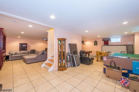 28 Smith Ln, Wayne, NJ 07470 photo 12