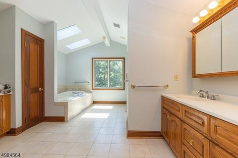 394 Terhune Dr, Wayne, NJ 07470 photo 18