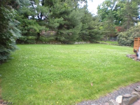 394 Terhune Dr, Wayne, NJ 07470 photo 2