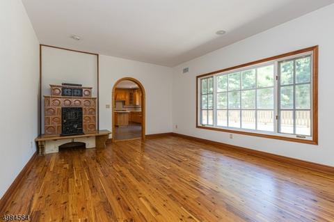 394 Terhune Dr, Wayne, NJ 07470 photo 9