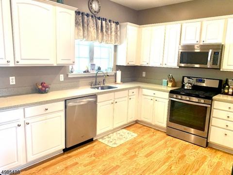 92 Pinehurst Dr, Washington, NJ 07882 photo 5