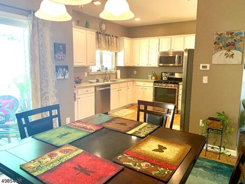 92 Pinehurst Dr, Washington, NJ 07882 photo 8