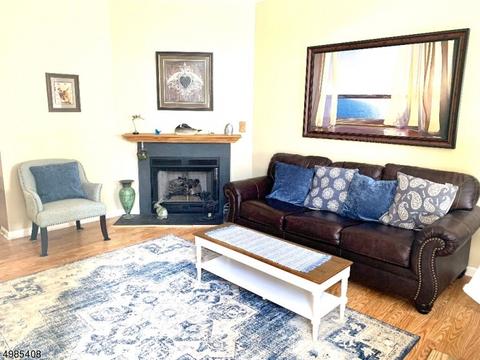 92 Pinehurst Dr, Washington, NJ 07882 photo 4