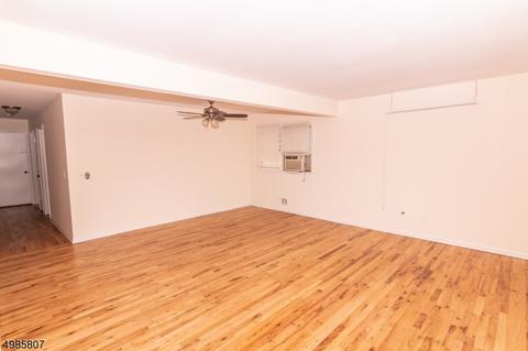 65 Wolf Pl, Hillside, NJ 07205 photo 5