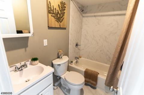 19 Park Ave, Wanaque Boro, NJ 07420 photo 6