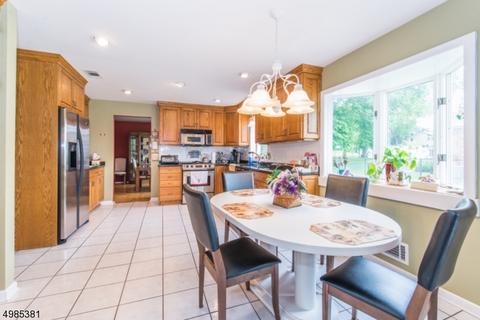 41 Evelyn Ter, Wayne, NJ 07470 photo 5
