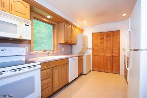 211 Blackburn Rd, Summit, NJ 07901 photo 4