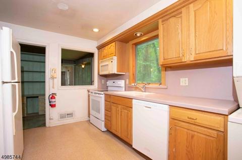 211 Blackburn Rd, Summit, NJ 07901 photo 5