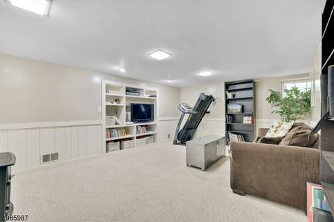 77 Springbrook Rd, Springfield, NJ 07081 photo 16