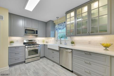 77 Springbrook Rd, Springfield, NJ 07081 photo 3