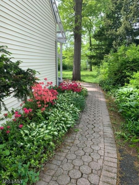15 Lowell Ave, Summit, NJ 07901 photo 2