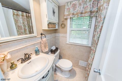 67 Valley View Ter, Wayne, NJ 07470 photo 17