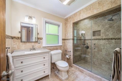 970 Garrison Ave, Teaneck, NJ 07666 photo 19