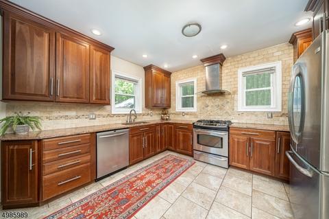 970 Garrison Ave, Teaneck, NJ 07666 photo 9