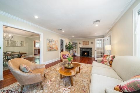 970 Garrison Ave, Teaneck, NJ 07666 photo 4