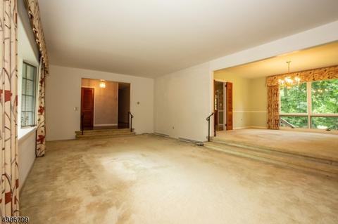 19 Hershey Rd, Wayne, NJ 07470 photo 3