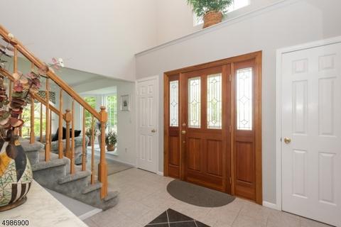 49 Mohawk Trl, Somerville, NJ 08876 photo 2