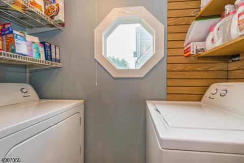 59 Burnside Pl, Wanaque Boro, NJ 07420 photo 4