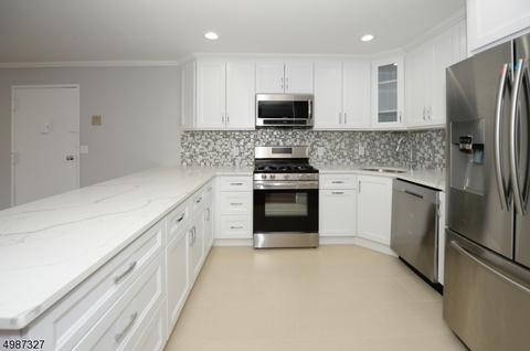 1150 River Rd 2-d #2D, Edgewater Boro, NJ 07020 photo 12