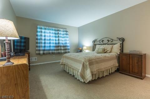 32 Bowfell Ct, Wayne, NJ 07470 photo 5