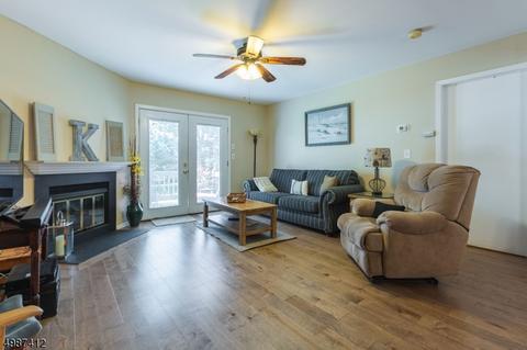 32 Bowfell Ct, Wayne, NJ 07470 photo 2