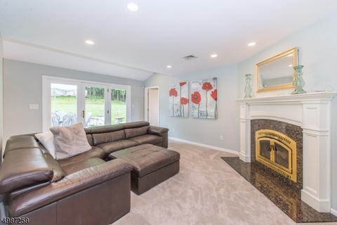 78 Kiwanis Dr, Wayne, NJ 07470 photo 4