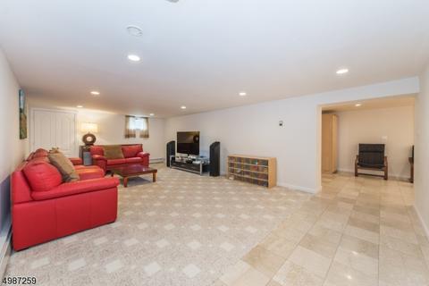 78 Kiwanis Dr, Wayne, NJ 07470 photo 20