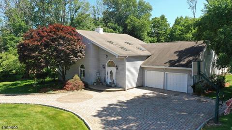 18 Cherry Ln, Upper Saddle River, NJ 07458 photo 2