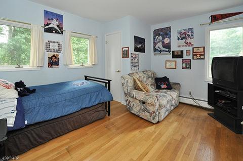 18 Cherry Ln, Upper Saddle River, NJ 07458 photo 13