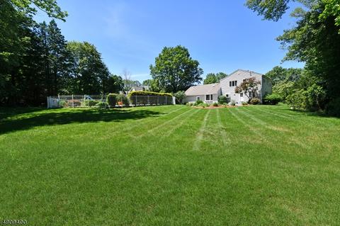 18 Cherry Ln, Upper Saddle River, NJ 07458 photo 19