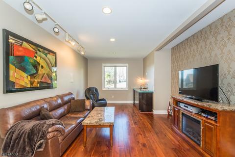 17 Highview Ct, Wayne, NJ 07470 photo 6