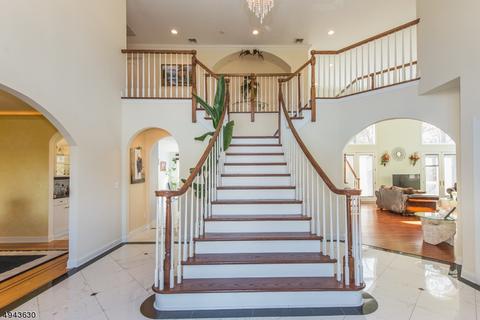 17 Highview Ct, Wayne, NJ 07470 photo 2