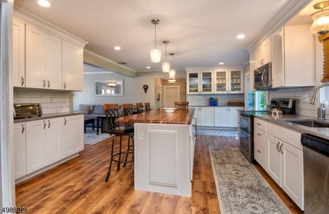 13 Rolling View Dr, Hackettstown, NJ 07840 photo 4