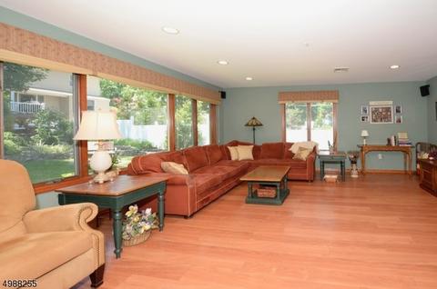 175 Beechwood Dr, Wayne, NJ 07470 photo 3