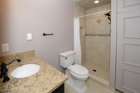 175 Beechwood Dr, Wayne, NJ 07470 photo 17