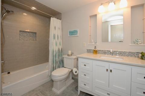 175 Beechwood Dr, Wayne, NJ 07470 photo 9