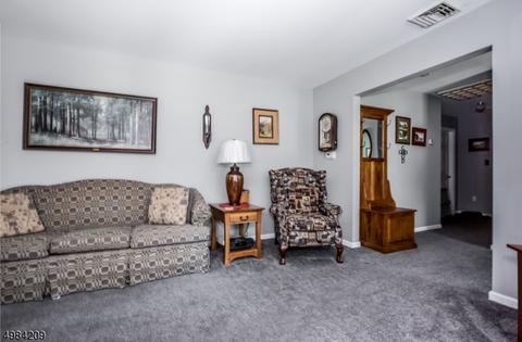 4 Squire Ln, Wayne, NJ 07470 photo 9