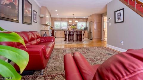 156 S Maple Ave, Springfield, NJ 07081 photo 4
