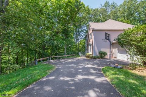 24 Cambridge Pl, Wayne, NJ 07470 photo 2