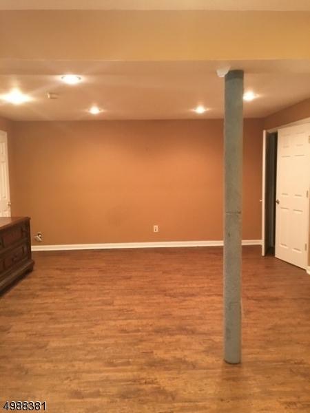 5 Tulip Ter, Wayne, NJ 07470 photo 16